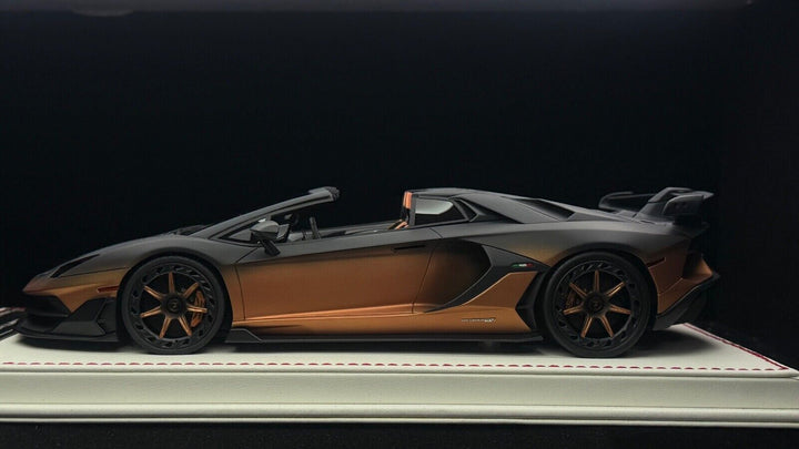 Lamborghini Aventador SVJ Roadster [Davis & Giovanni] 1/18 scale - 1 OF 1