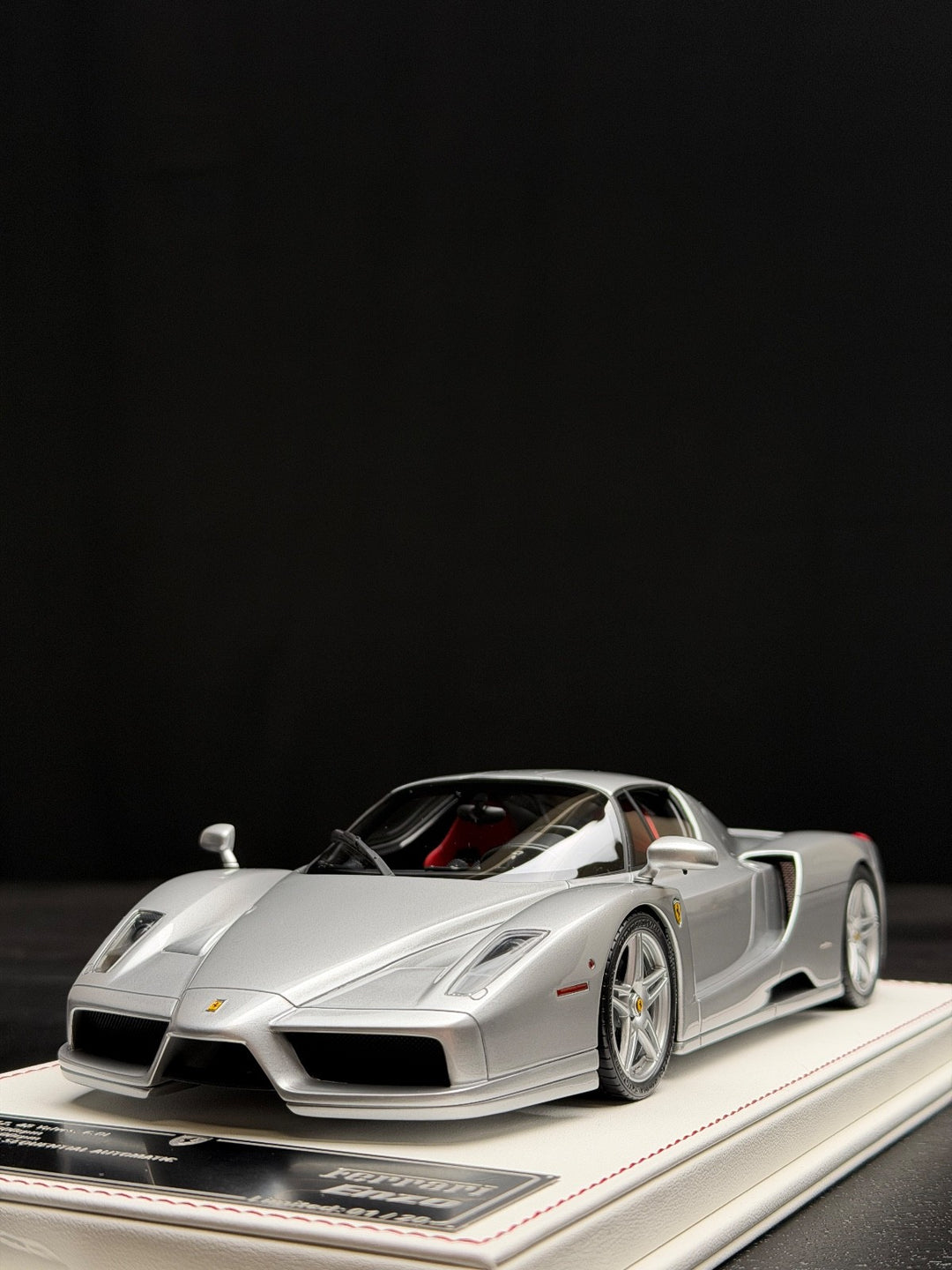 Ferrari Enzo (Silver) [Davis & Giovanni] 1:18 scale