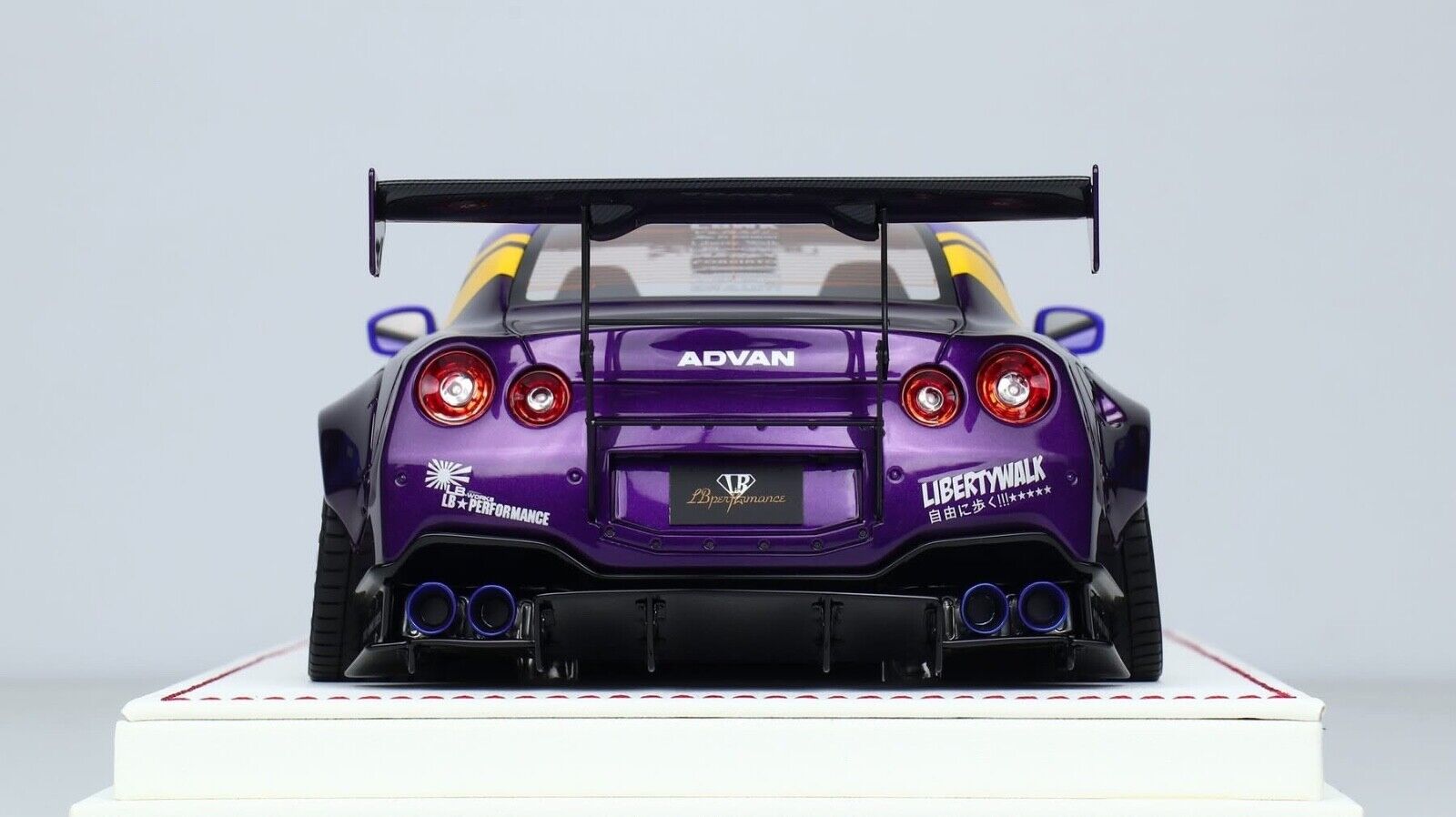 Nissan GTR R-35 Type 2 LBWK (Gloss Blue/ Purple) [Davis & Giovanni] 1/