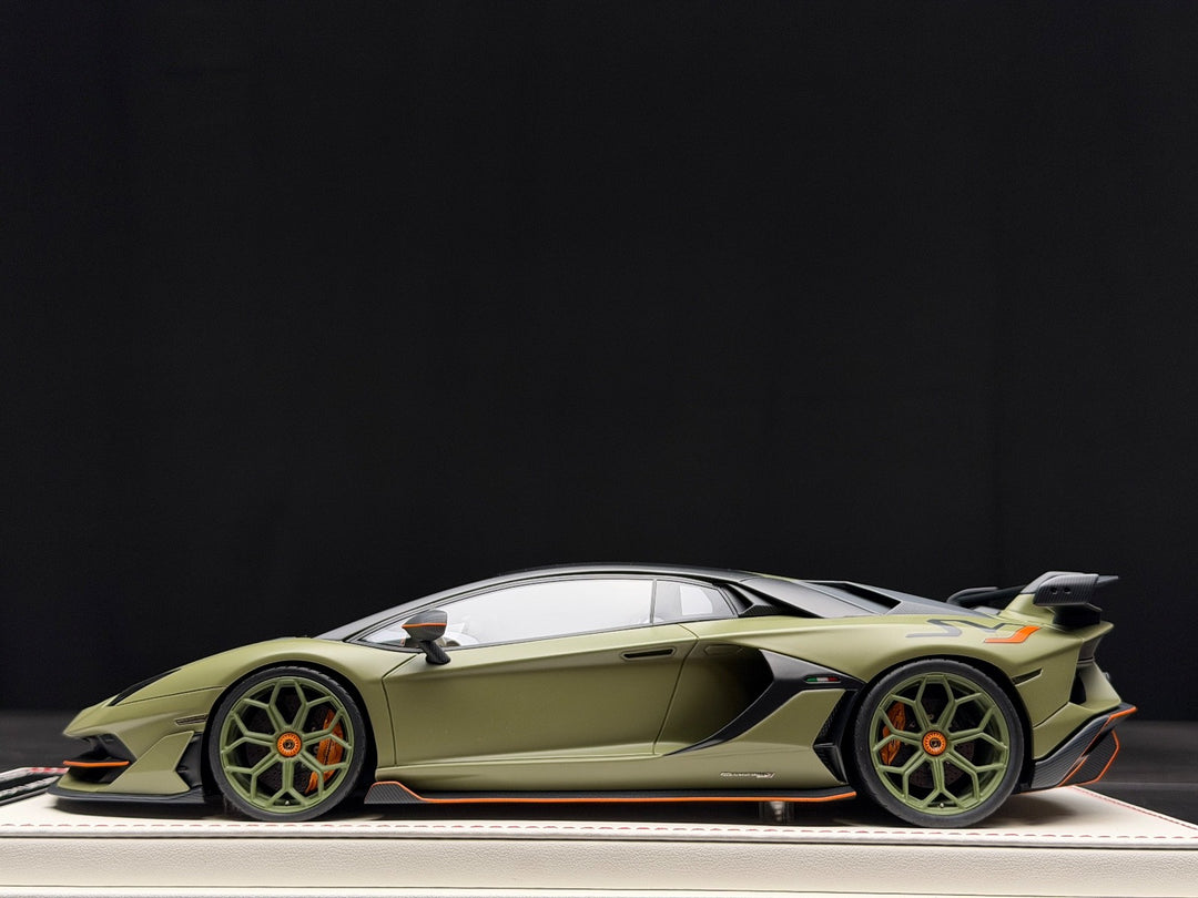 Lamborghini Aventador SVJ (Matte Green) [Davis & Giovanni] 1:18 scale 1 OF 1