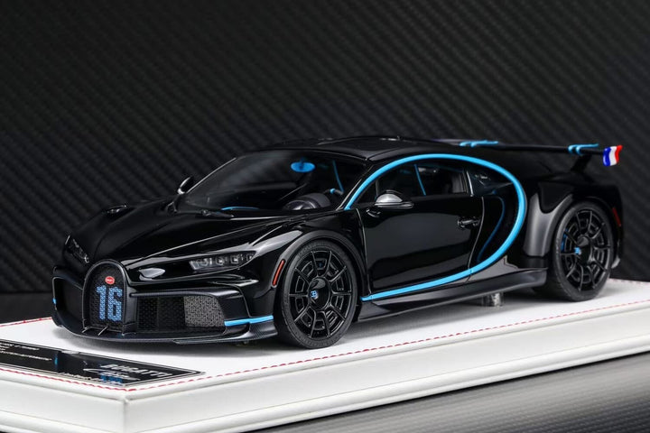 Bugatti Chiron Pur Sport (Metallic Black/ Blue) [Davis & Giovanni] 1:18 scale