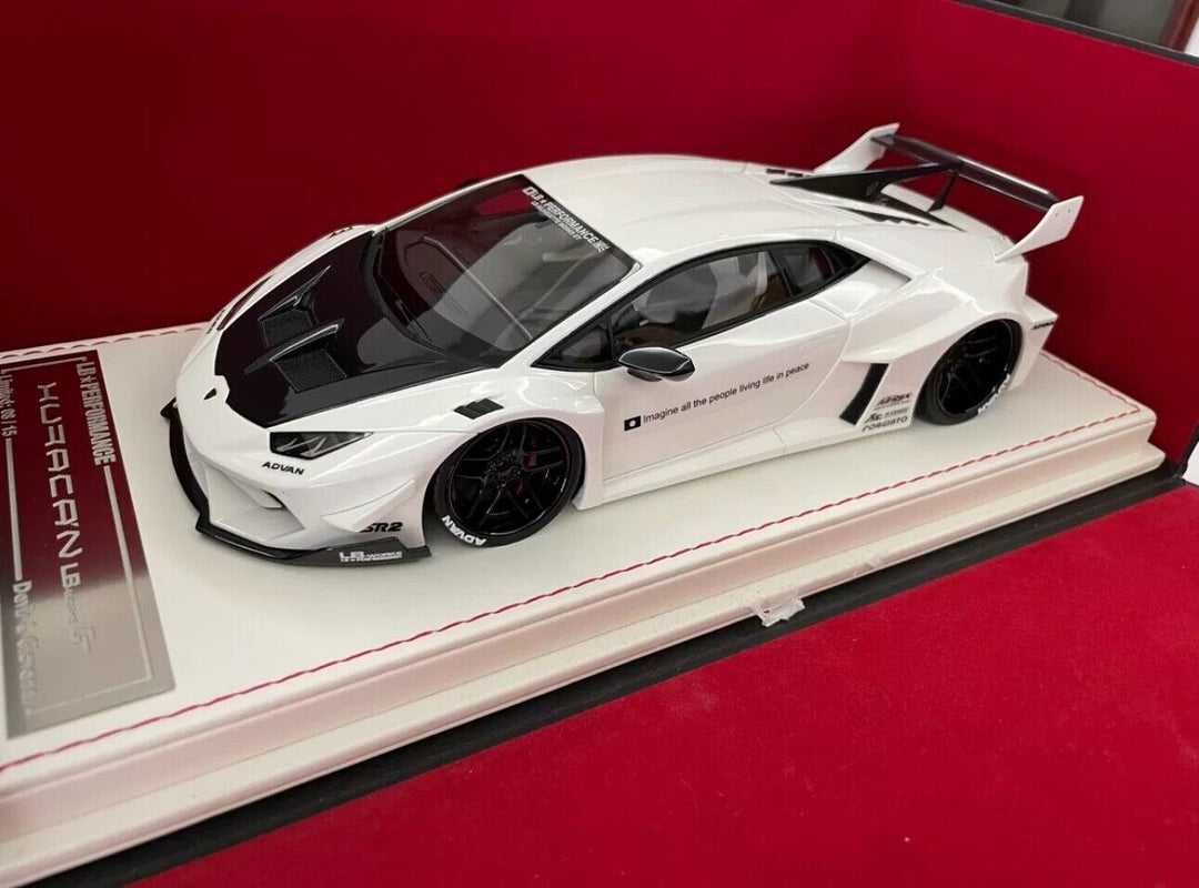 Lamborghini Huracan GT LBWK (White) [Davis & Giovanni] 1/18 scale