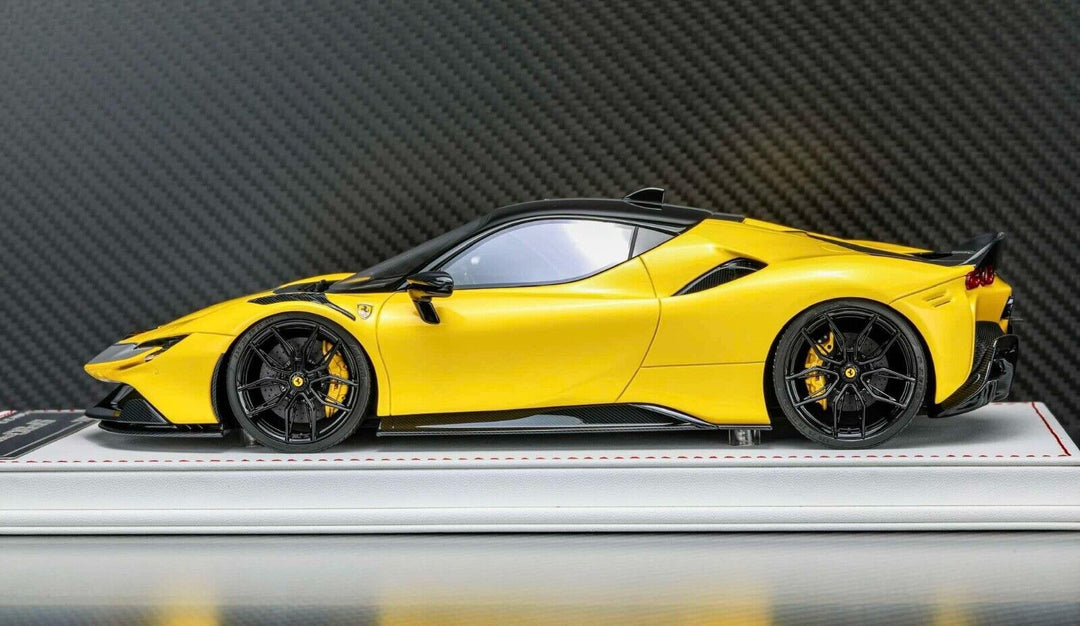 Ferrari SF90 Stradale NOVITEC (Yellow/ Gray) [Davis & Giovanni] 1:18 scale