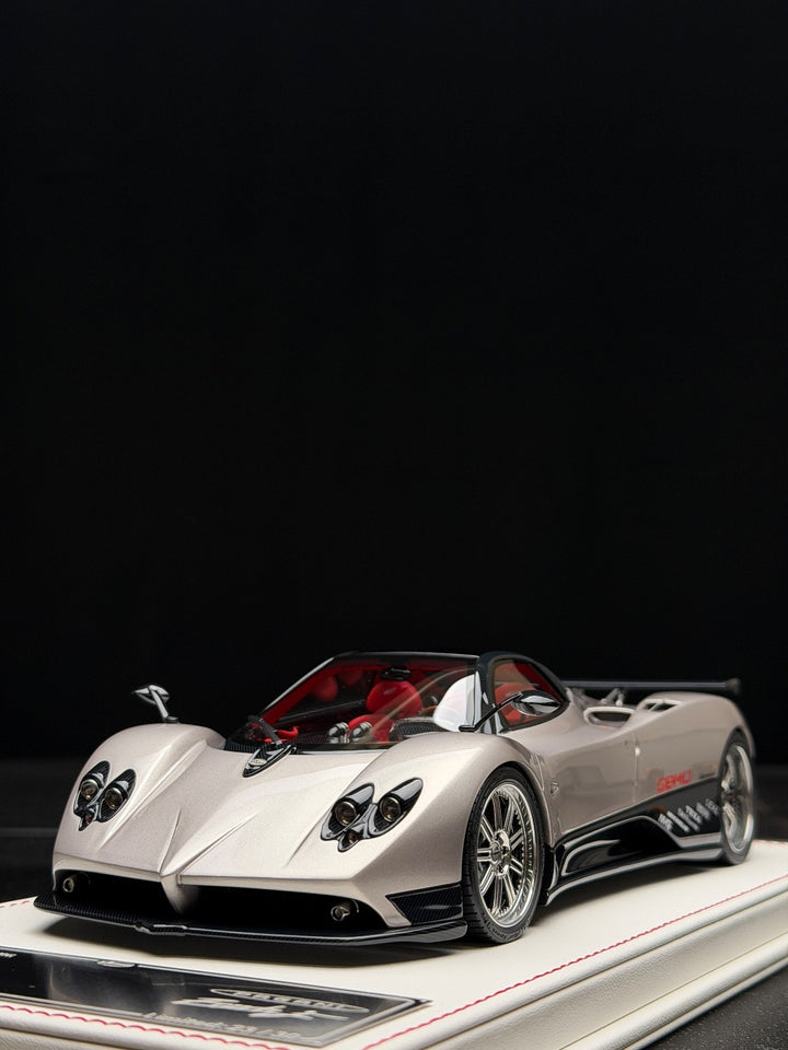 Pagani Zonda F (Silver/ Carbon) [Davis & Giovanni] 1:18 scale