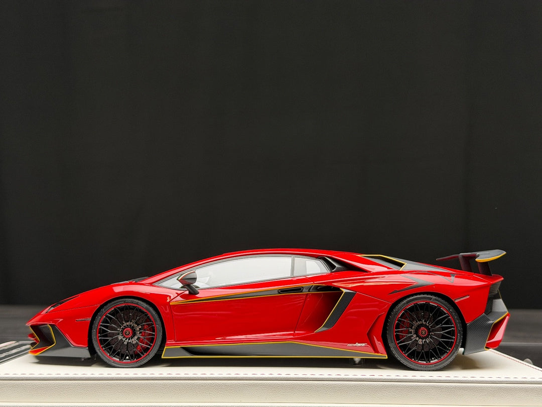 Lamborghini Aventador SV (Red/ Italy Stripe) [Davis & Giovanni] 1/18 scale
