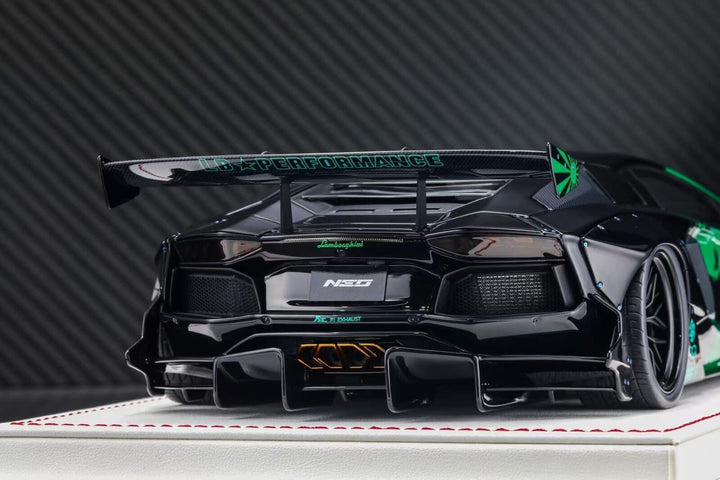 Lamborghini Aventador 2.0 LBWK (Green/ Black) [Davis & Giovanni] 1:18 scale
