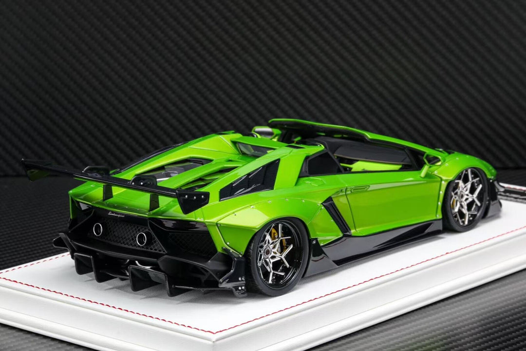 Lamborghini Aventador Roadster LBWK (Metallic Green)[Davis & Giovanni]1:18 scale