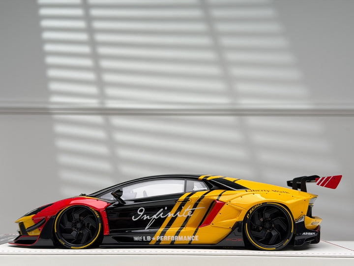Lamborghini Aventador 2.0 LBWK (Infinite) [Davis & Giovanni] 1/18 scale