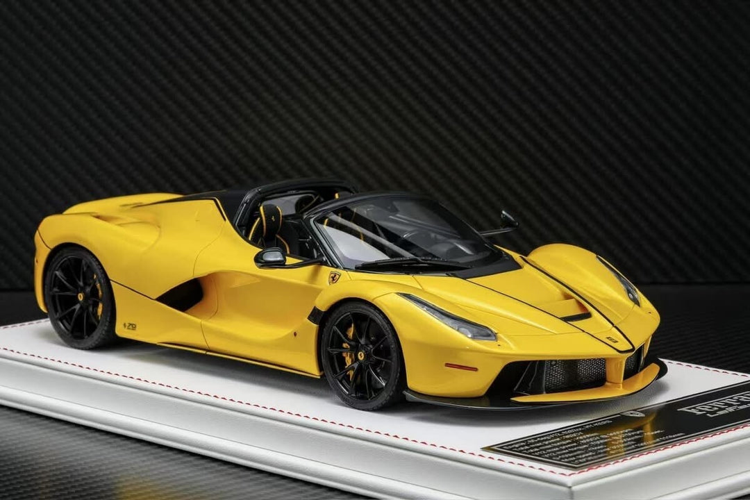 Ferrari LaFerrari Aperta (Yellow) [Davis & Giovanni] 1:18 scale