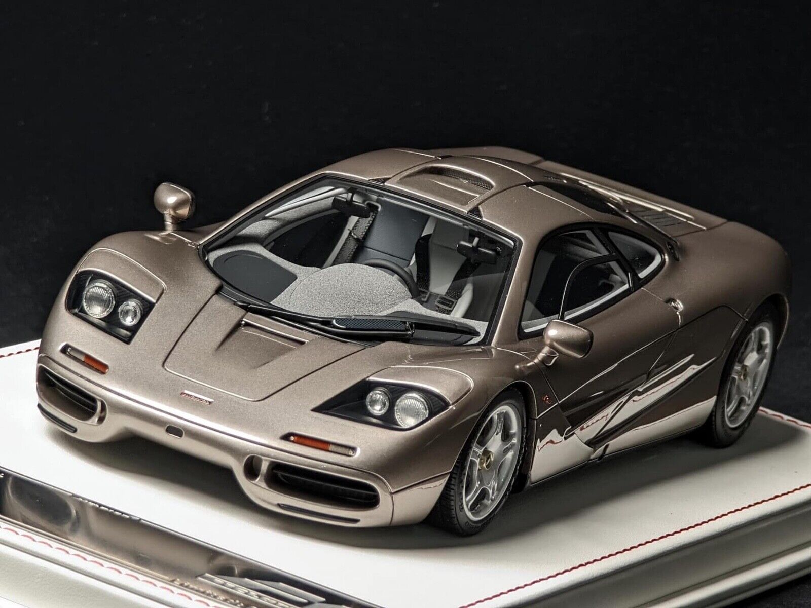 Davis&Giovanni 1/43 マクラーレンF1 Press Version オレンジ /ミニカー 破損 Davis\u0026Giovanni 1⁄43 マクラーレンF1 LM グリーン 限定 1\u204443