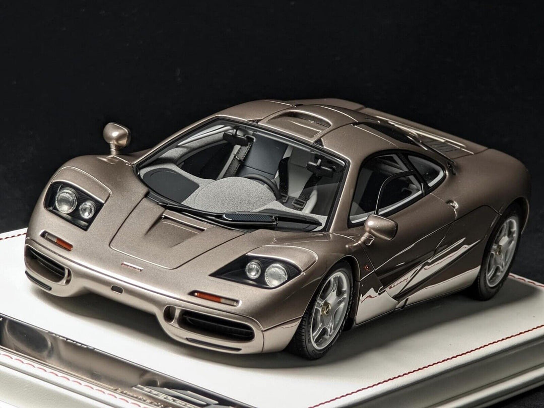 McLaren F1  (Champagne Quartz) [Davis & Giovanni] 1/18 scale