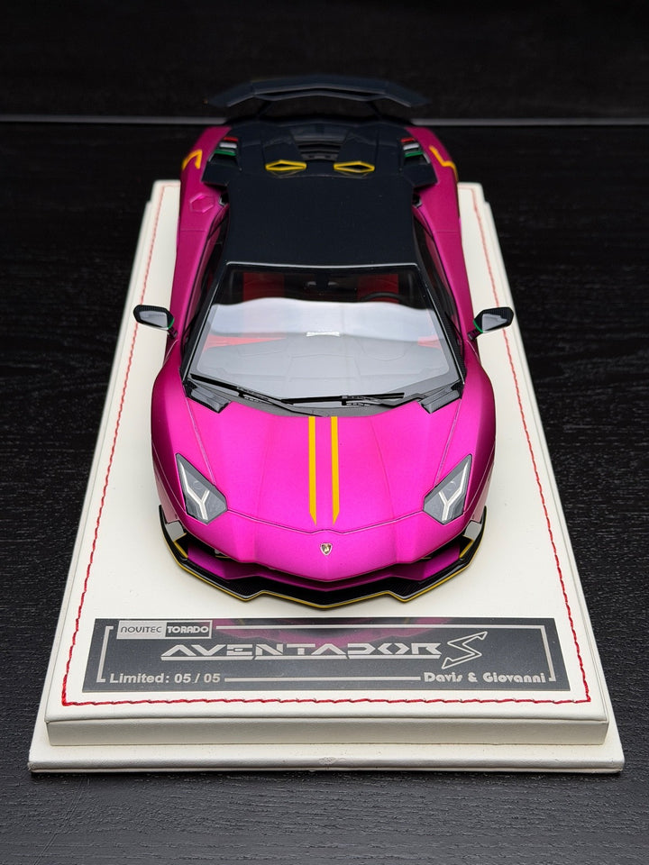 Lamborghini Aventador S NOVITEC (Matte Chrome Pink)[Davis & Giovanni] 1/18 scale