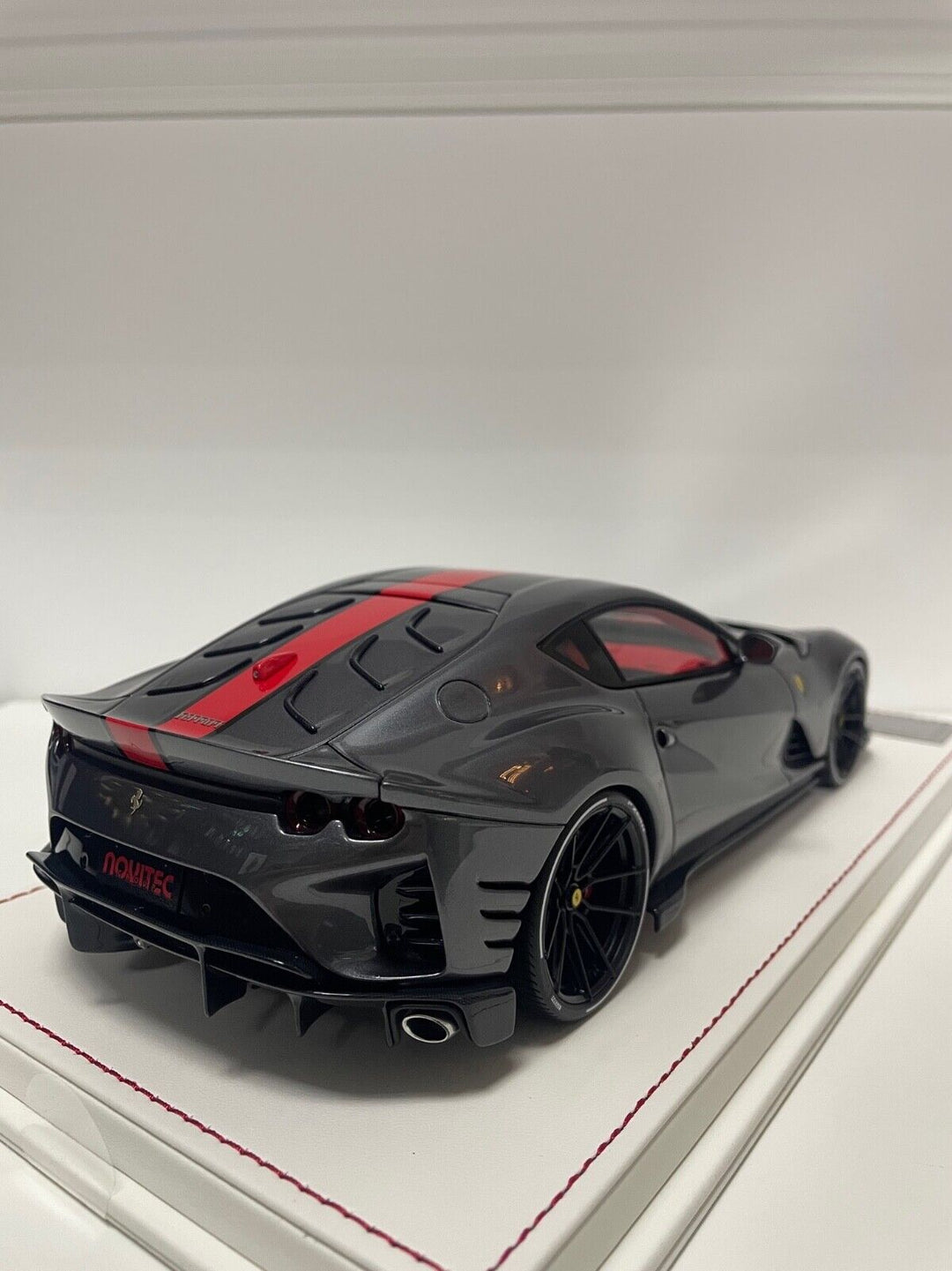 Ferrari 812 Competizione NOVITEC (Silver) [Davis & Giovanni] 1/18 scale