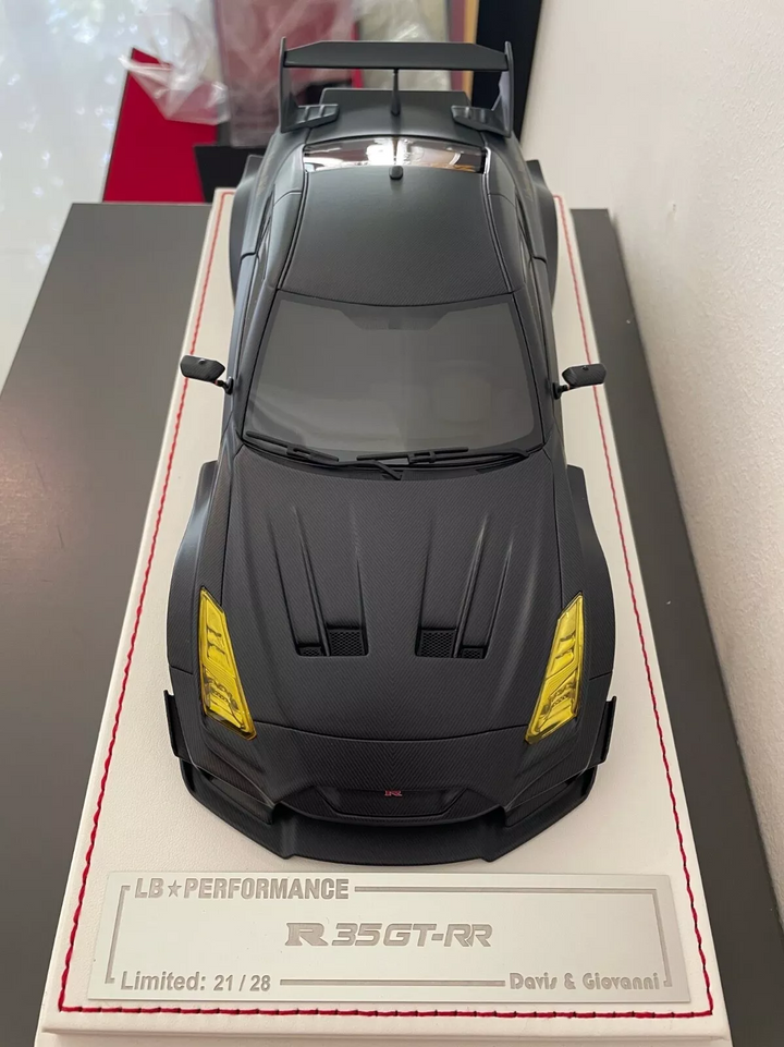 Nissan R35 GT-RR (Full Carbon) [Davis & Giovanni] 1/18 scale