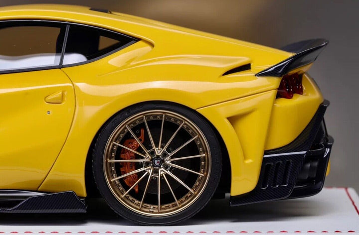 Ferrari 812 Superfast SVR (Yellow) [Davis & Giovanni] 1/18 scale