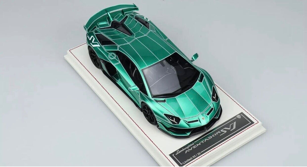 Lamborghini Aventador SVJ (Chrome Green/ White TRON)[Davis & Giovanni]1:18 scale