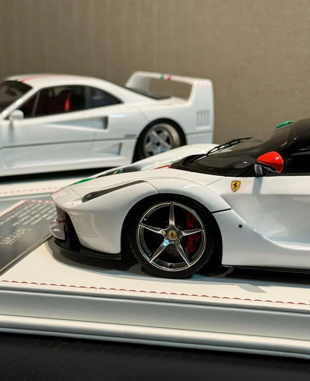 Ferrari LaFerrari (White/ Italy Flag Stripe) [Davis & Giovanni] 1/18 scale