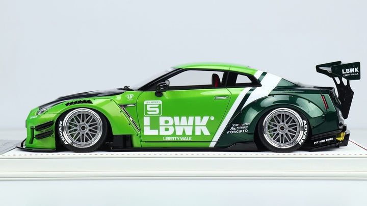 Nissan GTR R-35 Type 2 LBWK (Gloss Green) [Davis & Giovanni] 1/18 scale