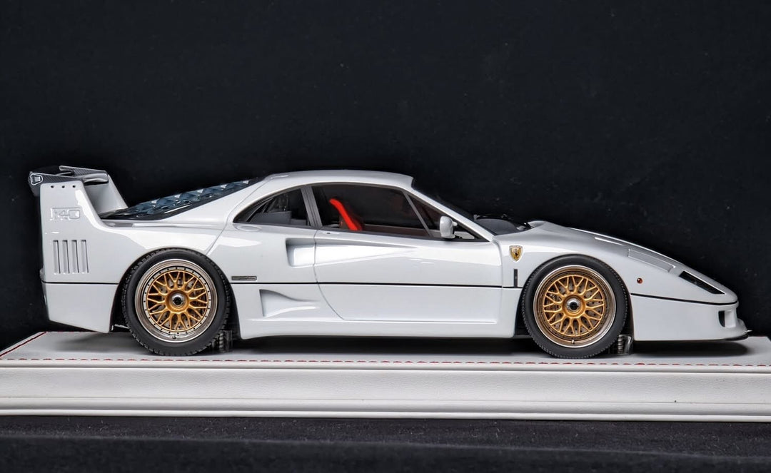 Ferrari F40 (Pearl White) [Davis & Giovanni] 1:18 scale