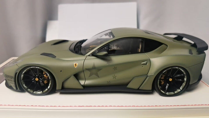 Ferrari 812 N-LARGO NOVITEC (Matt Dark Green) [Davis & Giovanni] 1/18 scale