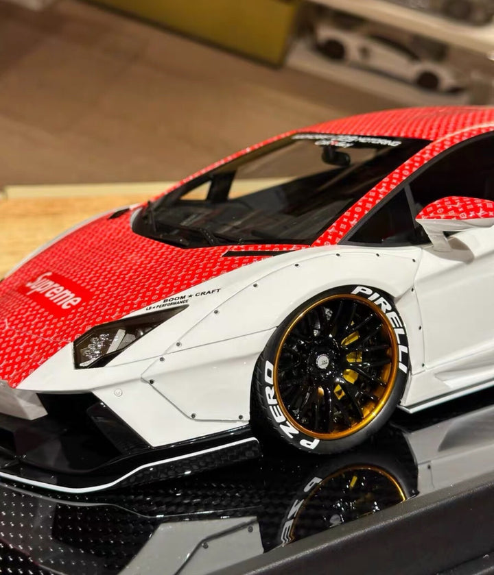 Lamborghini Aventador LBWK (Supreme x LV) [Davis & Giovanni] 1:12 scale