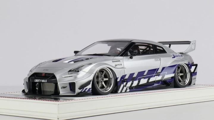 Nissan R35 GT-RR LBWK (Silver/ Blue Jada Livery) [Davis & Giovanni] 1/18 scale