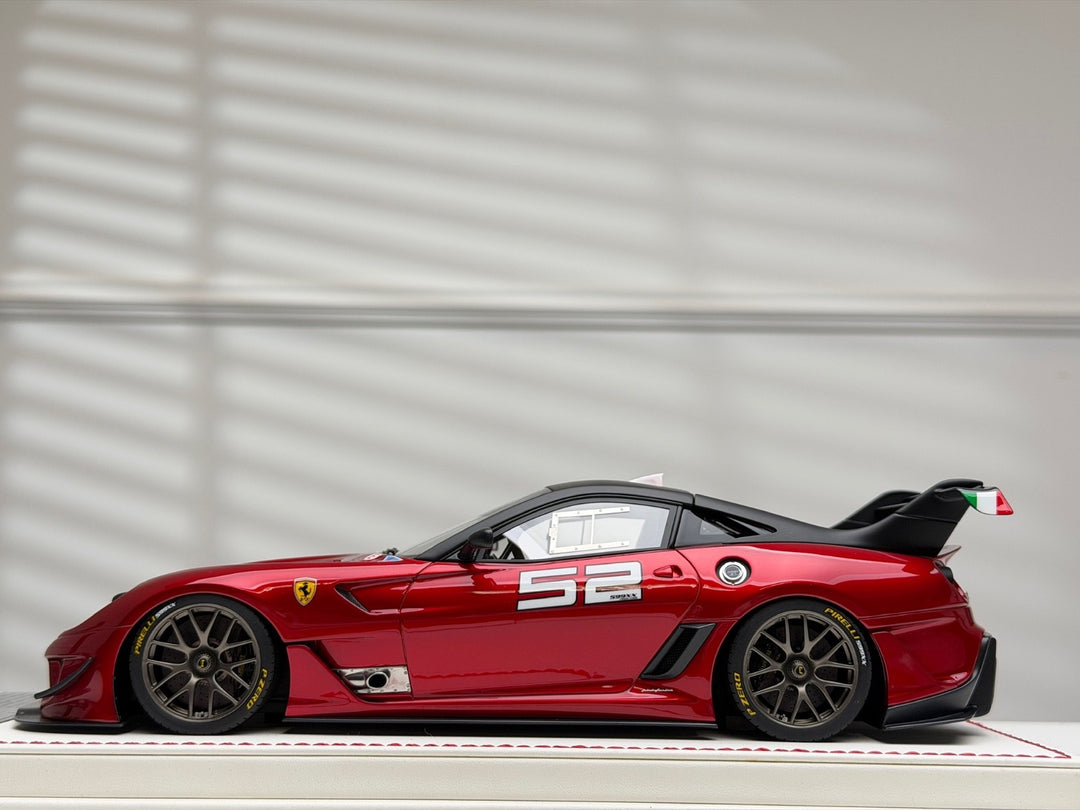 Ferrari 599XX EVO (Metallic Red/ Italy Stripe) [Davis & Giovanni] 1/18 scale