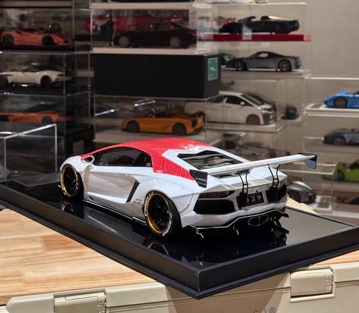 Lamborghini Aventador LBWK (Supreme x LV) [Davis & Giovanni] 1:12 scale
