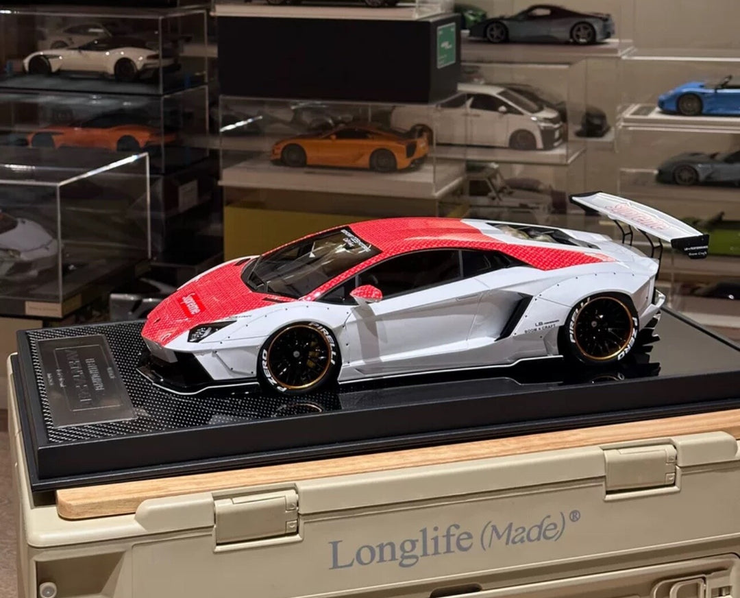 Lamborghini Aventador LBWK (Supreme x LV) [Davis & Giovanni] 1:12 scale