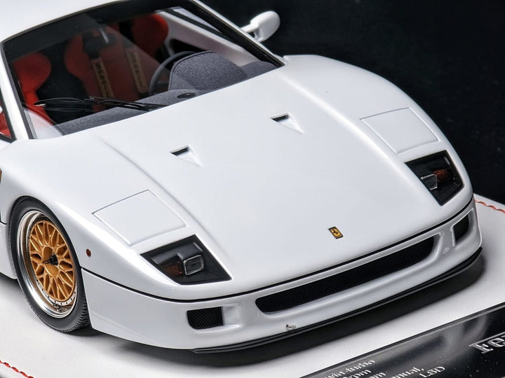 Ferrari F40 (Pearl White) [Davis & Giovanni] 1:18 scale