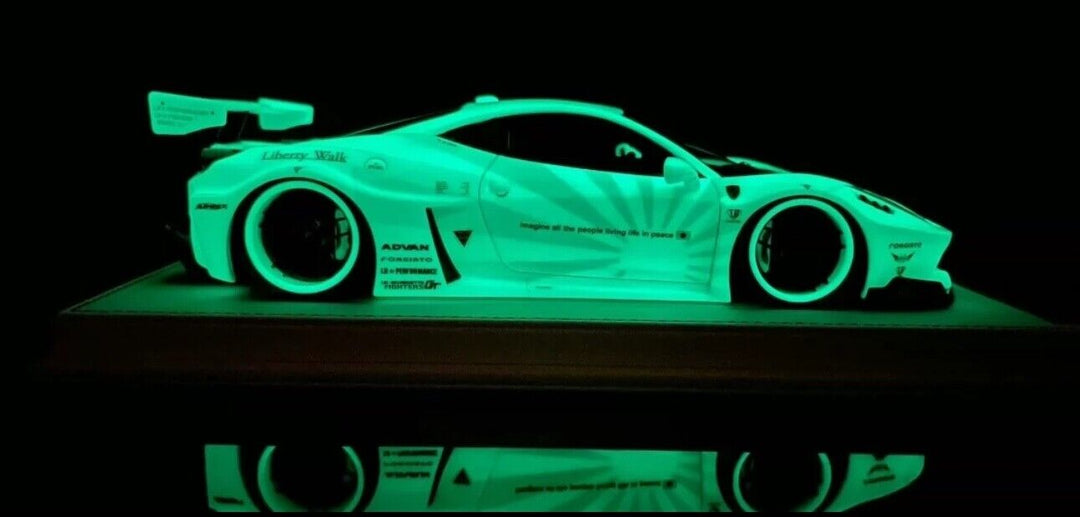 Ferrari 458 GT LBWK (Luminous Green) [Davis & Giovanni] 1/18 scale