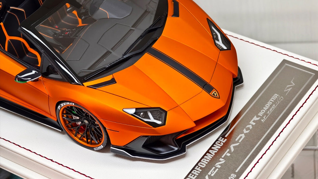 Lamborghini Aventador Roadster SV (Matt Orange) [Davis & Giovanni] 1/18 scale