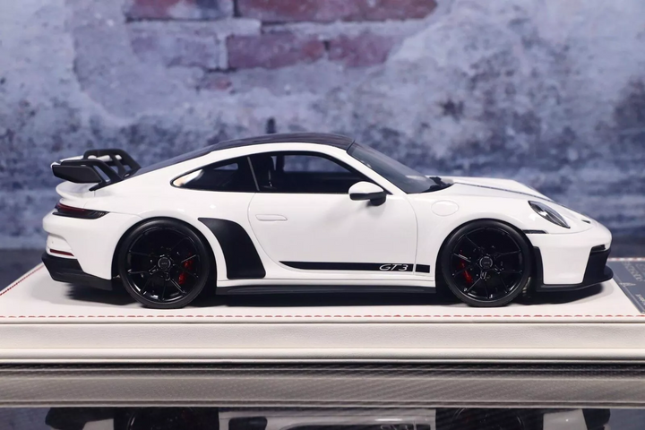 Porsche 911 GT3 (White, Black stripe) [Davis & Giovanni] 1/18 scale