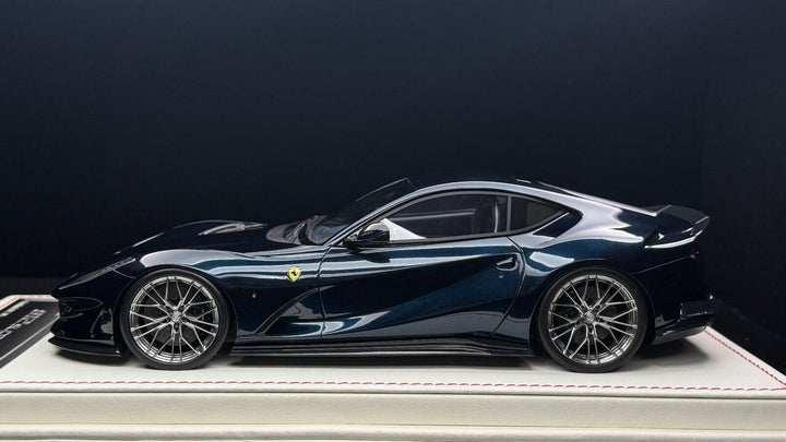 Ferrari 812 Superfast NOVITEC (Metallic Deep Blue)[Davis & Giovanni] 1:18 1 OF 1