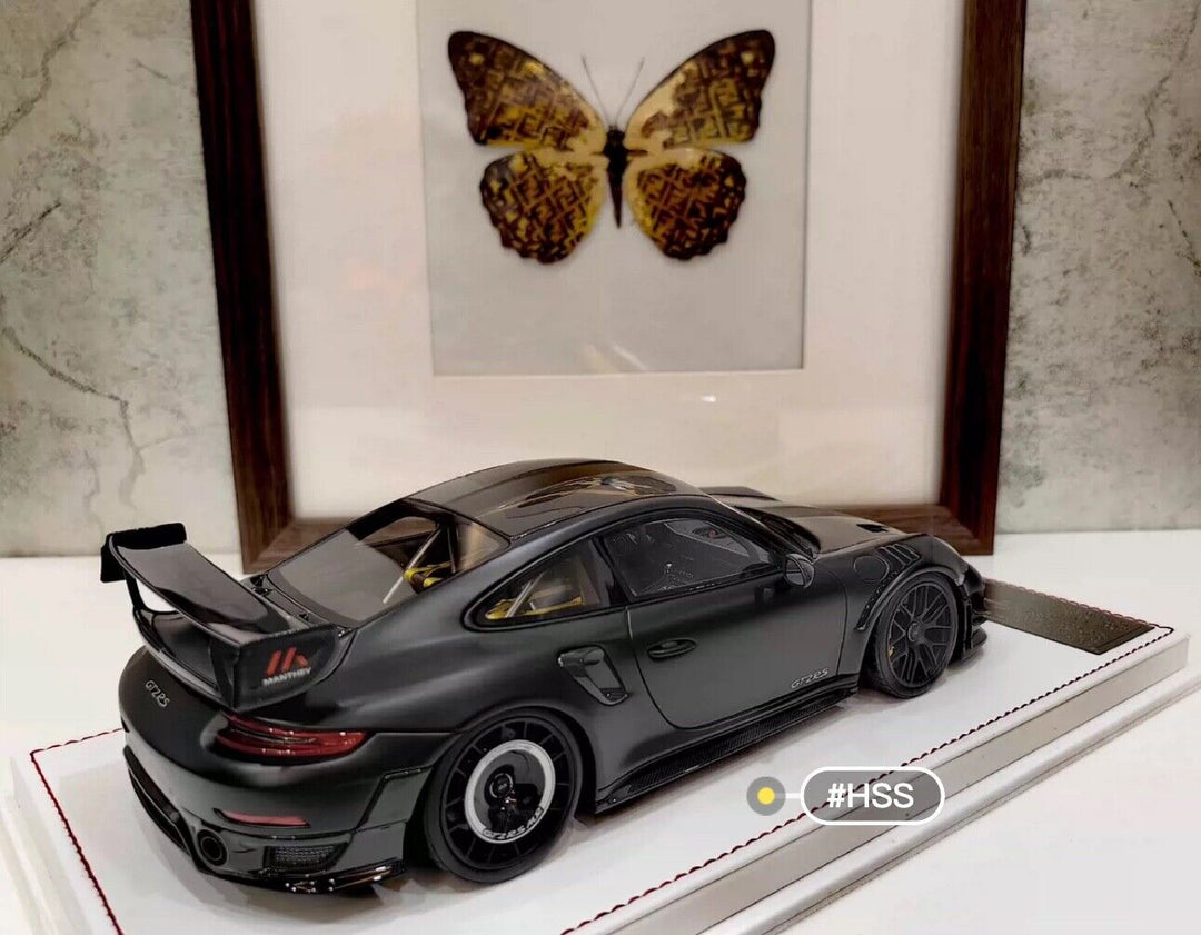 Porsche 911 GT2RS MR (Matt Black) [Davis & Giovanni] 1/18 scale