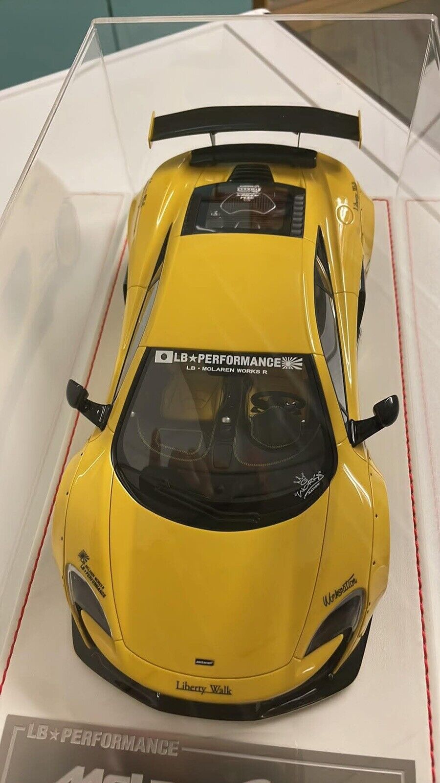 限定25台 1/18 AUTOBARN マクラーレン 650S LBWK McLaren 650s LBWK (Yellow) [Davis & Giovanni] 1/18 scale