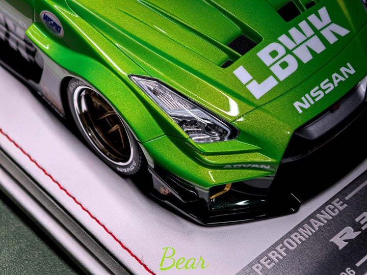 Nissan R35 GT-RR (Green) [Davis & Giovanni] 1/18 scale LTD 6