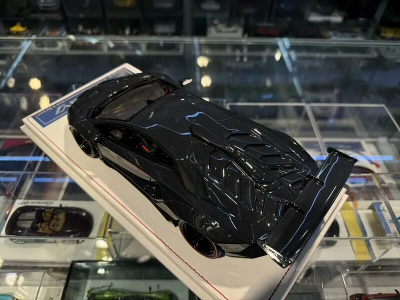 Lamborghini Aventador SVJ LBWK (Gloss Carbon Fibre)[Davis & Giovanni] 1/18 scale