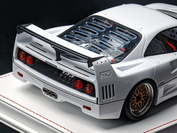 Ferrari F40 (Pearl White) [Davis & Giovanni] 1:18 scale
