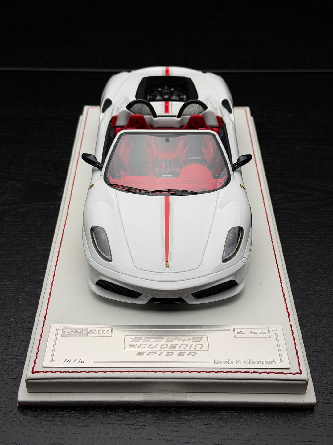 Ferrari 16M Scuderia Spider NOVITEC (White/ Red) [Davis & Giovanni] 1:18 scale