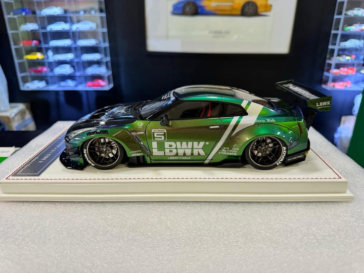 Nissan GTR R-35 Type 2 LBWK (Metallic Green) [Davis & Giovanni] 1/18 scale