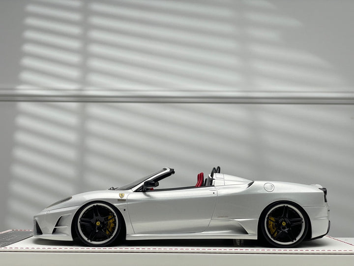 Ferrari 16M Scuderia Spider NOVITEC (Pearl White) [Davis & Giovanni] 1/18 scale