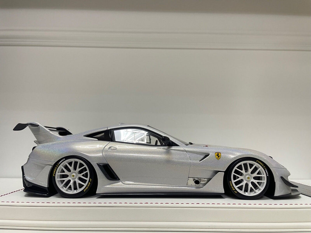 Ferrari 599XX EVO (Fantasy White) [Davis & Giovanni] 1/18 scale