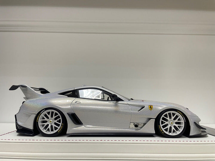 Ferrari 599XX EVO (Fantasy White) [Davis & Giovanni] 1/18 scale