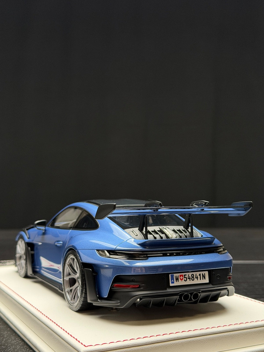 Porsche 911 GT3 RS (Metallic Blue) [Davis & Giovanni] 1:18 scale