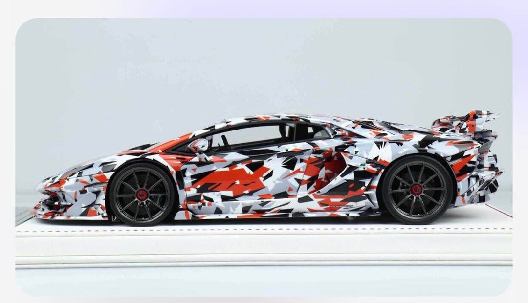 Lamborghini Aventador SVJ (Abstract Camo) [Davis & Giovanni] 1:18 scale