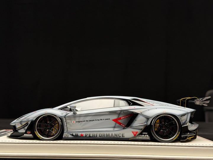Lamborghini Aventador 2.0 LBWK (Matte Gray) [Davis & Giovanni] 1/18 scale