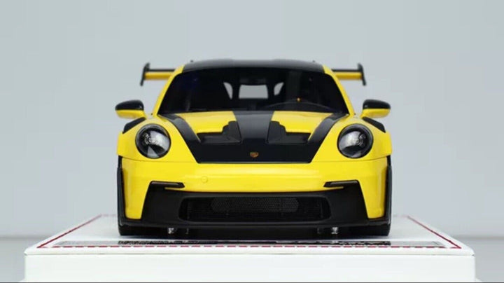 Porsche 911 GT3 RS (Yellow/ Carbon Fiber) [Davis & Giovanni] 1/18 scale