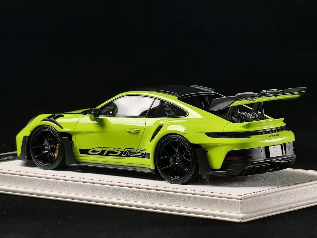 Porsche 911 GT3RS (Neon Yellow) [Davis & Giovanni] 1:18 scale