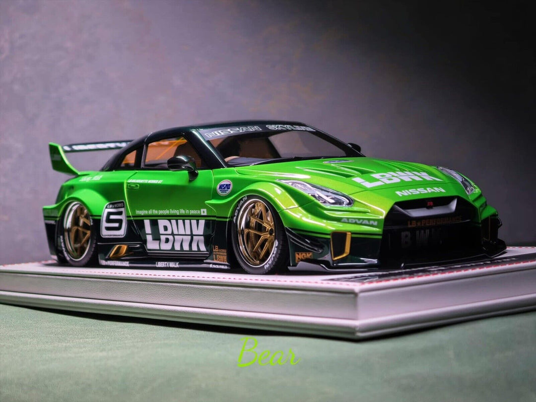 Nissan R35 GT-RR (Green) [Davis & Giovanni] 1/18 scale LTD 6